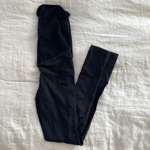 A Pea in the Pod‎ legging